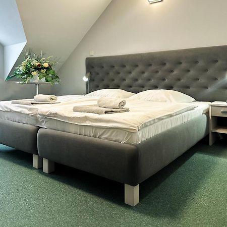 Hotel Arkadia Klecza Gorna ภายนอก รูปภาพ
